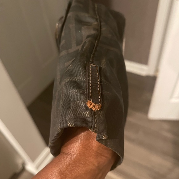 Handbag - Picture 9 of 11